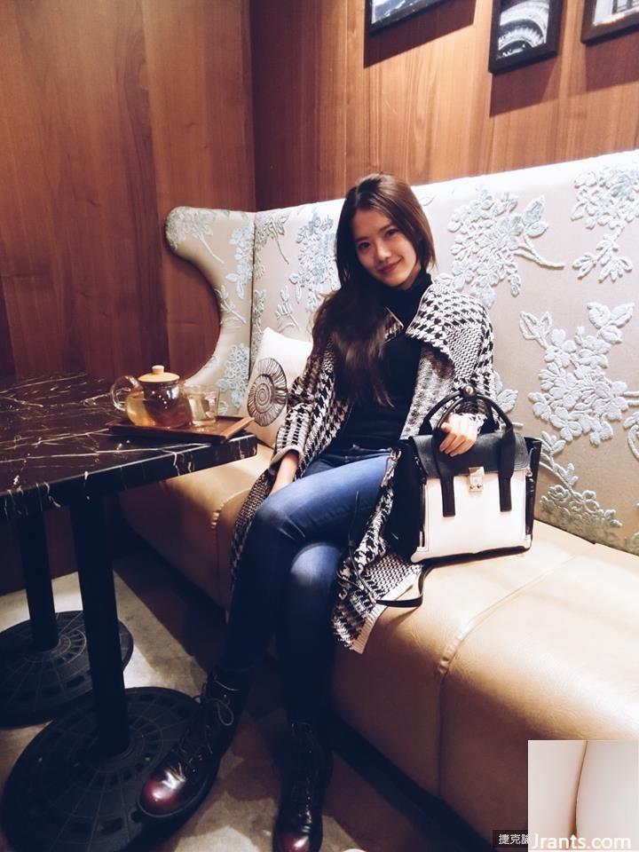 Nữ tiếp viên xinh đẹp của China Airlines ~Zoe Wang~ trông thật bắt mắt trong bộ bikini với những đường cong thon thả (49P) - Ảnh 3