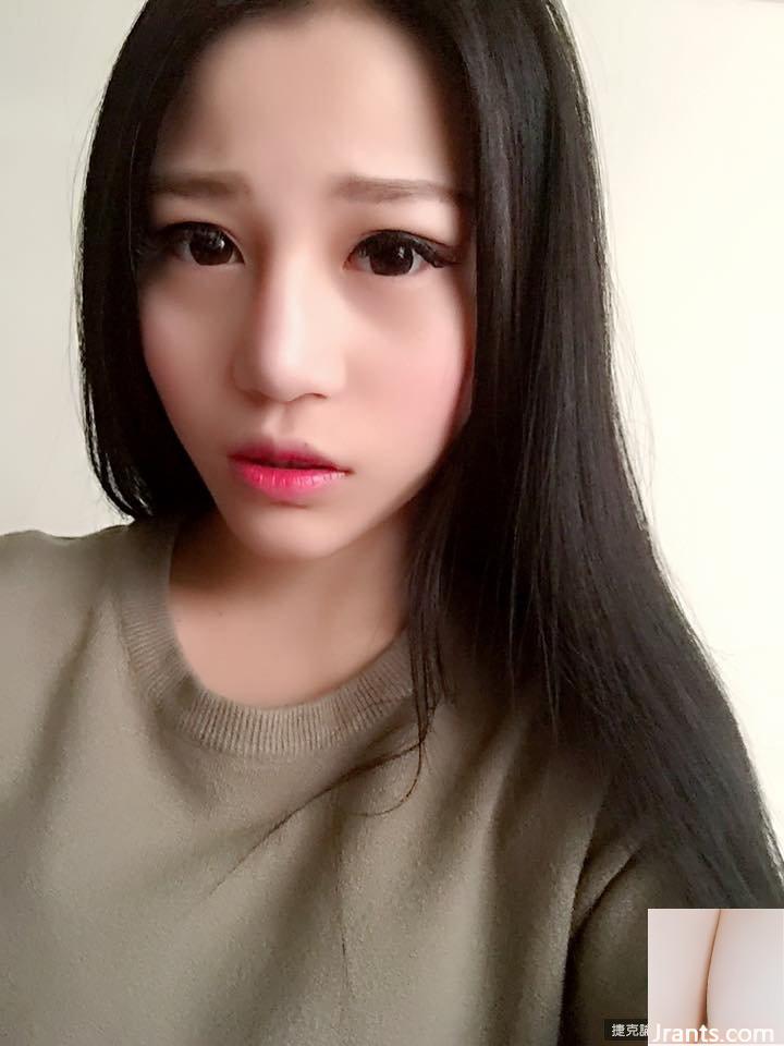 32C có chất liệu~Lai Bibi là một cô gái xinh đẹp mặc bikini~Lai Bibi(44P)