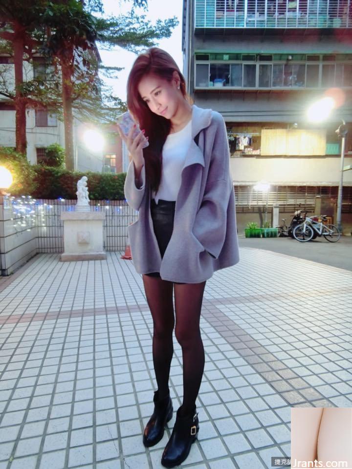Nữ tiếp viên của Tiger Airways với đôi chân trắng ngần và khuôn mặt ngọt ngào ~ Rita Kao(Gao Yuwen)~ (53P) - Ảnh 14