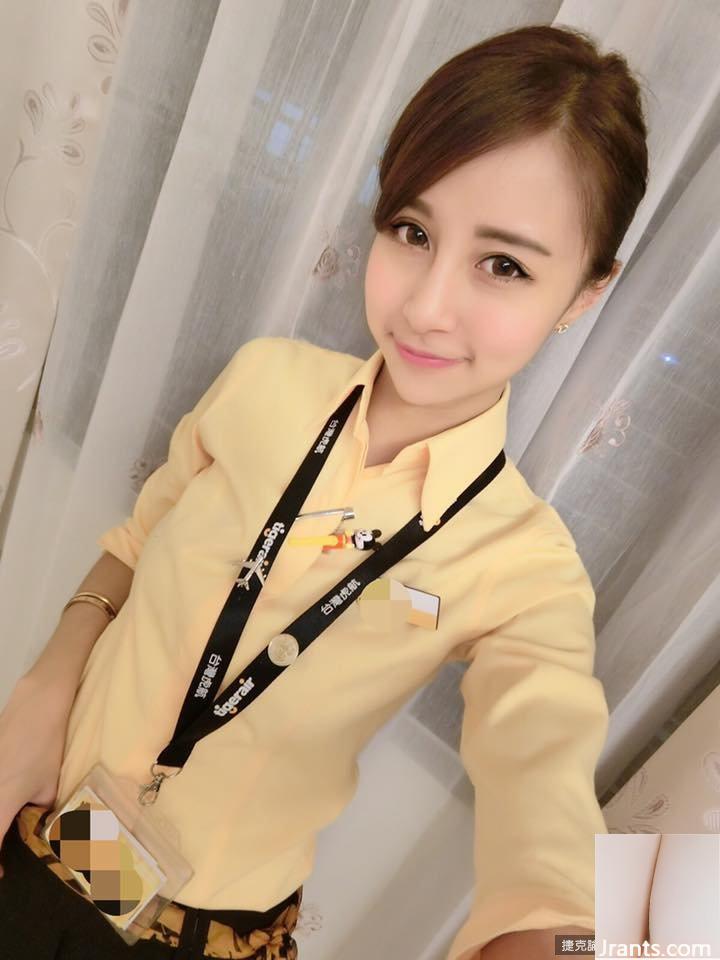 Nữ tiếp viên của Tiger Airways với đôi chân trắng ngần và khuôn mặt ngọt ngào ~ Rita Kao(Gao Yuwen)~ (53P) - Ảnh 41