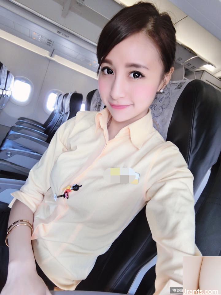 Nữ tiếp viên của Tiger Airways với đôi chân trắng ngần và khuôn mặt ngọt ngào ~ Rita Kao(Gao Yuwen)~ (53P) - Ảnh 5