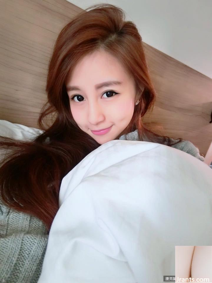 Nữ tiếp viên của Tiger Airways với đôi chân trắng ngần và khuôn mặt ngọt ngào ~ Rita Kao(Gao Yuwen)~ (53P) - Ảnh 50