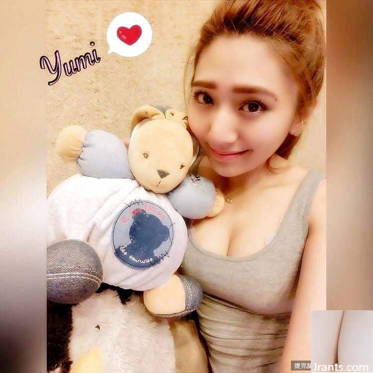 Cô chủ xinh đẹp ~ Yumi Liang ~ khoe sự nghiệp bắt mắt trong bộ trang phục chữ V khoét sâu của chính mình - Ảnh 15