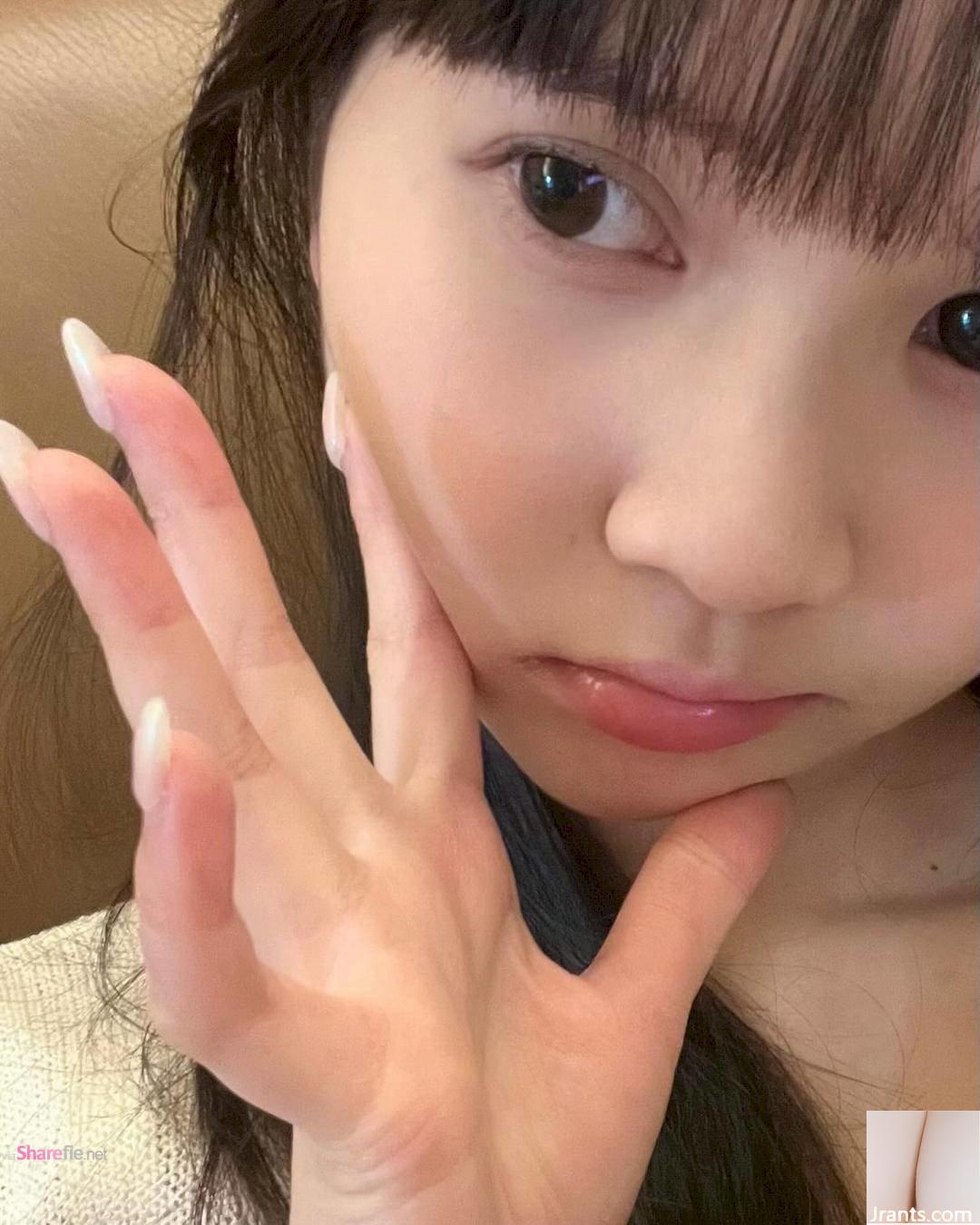 Zoe Yeung, cô gái xinh đẹp đến từ Hong Kong, có khuôn mặt ngọt ngào, dễ thương và dáng người dữ tợn - Ảnh 7