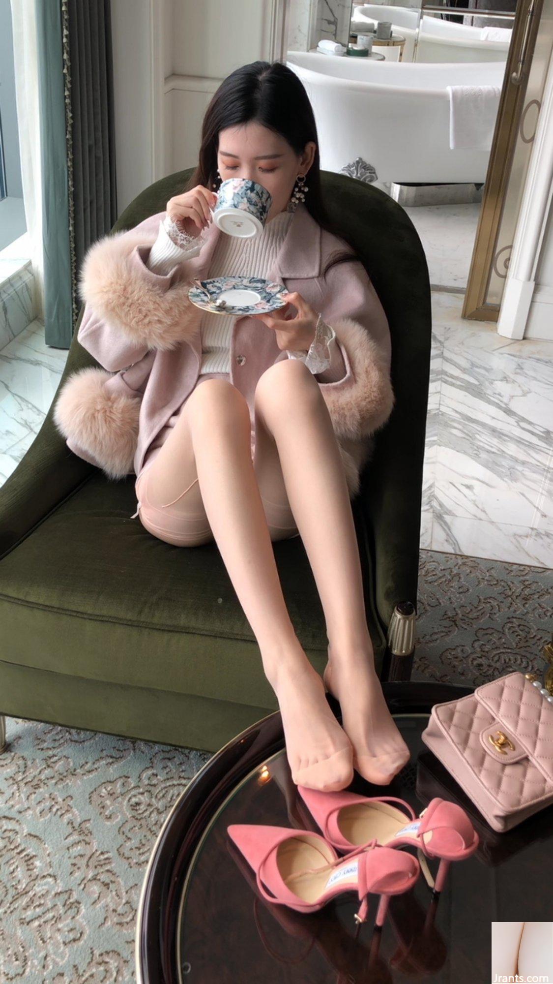 Cô em gái khí chất “Chloe Feifei” có bộ ngực căng tròn và xinh đẹp khiến cư dân mạng phải kinh ngạc và tràn ngập cảm giác yêu thích (20P) - Ảnh 15