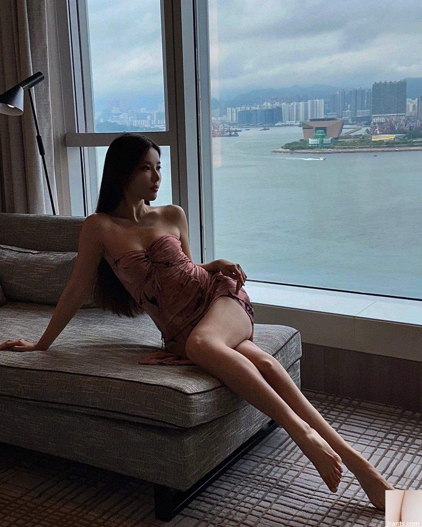 Bộ ngực tuyết trắng của cô gái gợi cảm “Huang Shuting Vivi” tròn trịa và tươi sáng! (14P) - Ảnh 3