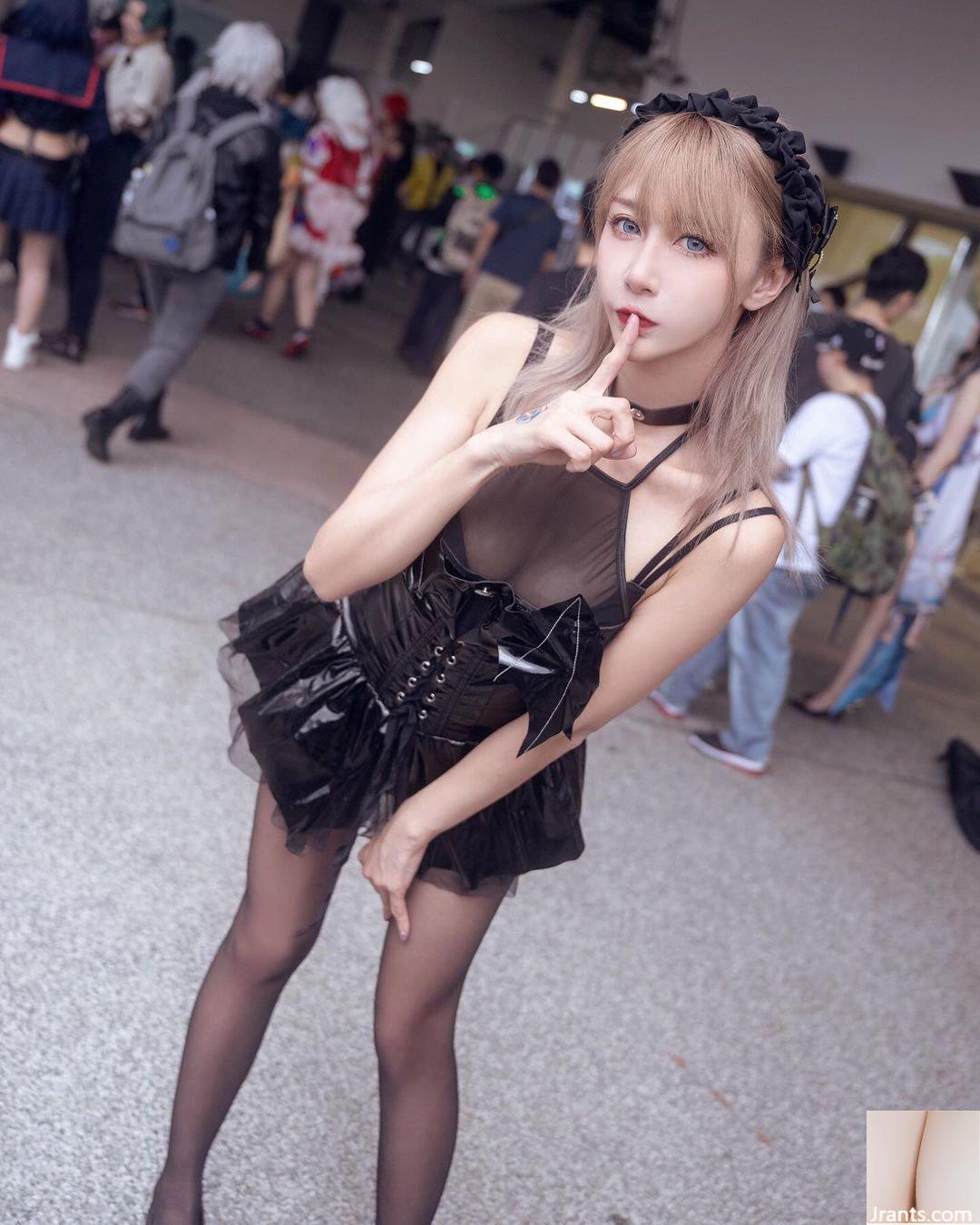 Em gái khát nước “Allison Mi Meng” Cos nữ anh hùng ngực khủng (13P) - Ảnh 8