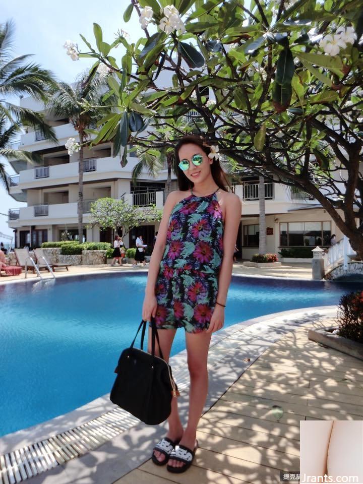 Người đẹp lai Đài Loan và Thái Lan ~ Julie Xinyi ~ tham gia cùng Uni Girls và chụp những bức ảnh đẹp dưới nắng trong bộ bikini (28P) - Ảnh 25