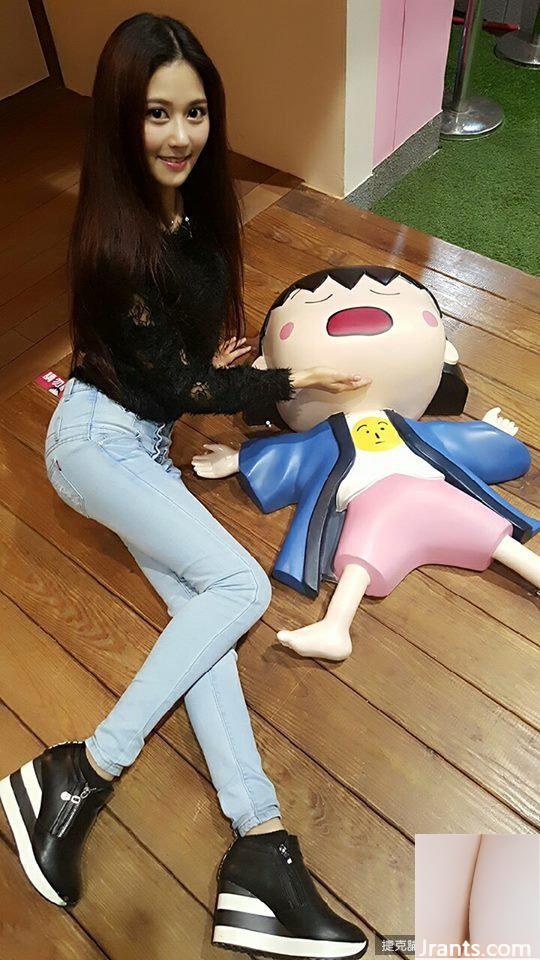 Ngực 32D, ngực và chân đẹp Tiancai ~ Xu Huiling ~ Ảnh selfie cắt thấp trên xe với đường sự nghiệp dài bắt mắt (50P+Facebook) (57P) - Ảnh 36