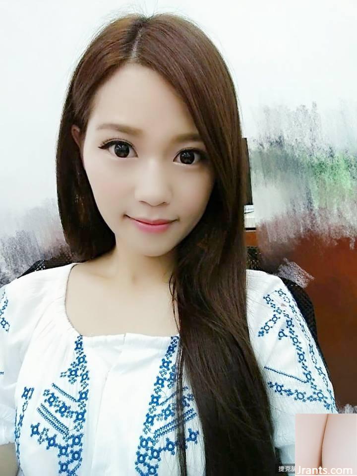 Ngực 32D, ngực và chân đẹp Tiancai ~ Xu Huiling ~ Ảnh selfie cắt thấp trên xe với đường sự nghiệp dài bắt mắt (50P+Facebook) (57P) - Ảnh 53