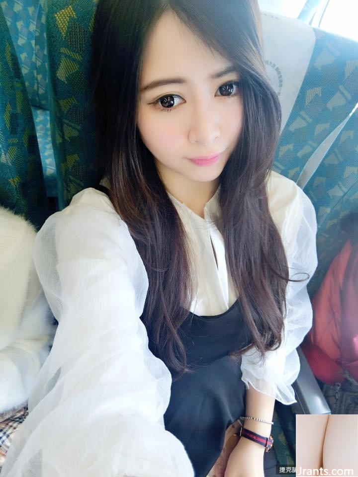 Bà chủ G-cup ~ Liu Liuning ~ selfie bikini đỏ nóng bỏng với vòng nâng tập trung và bộ ngực đẹp quá đầy đặn (69P) - Ảnh 11