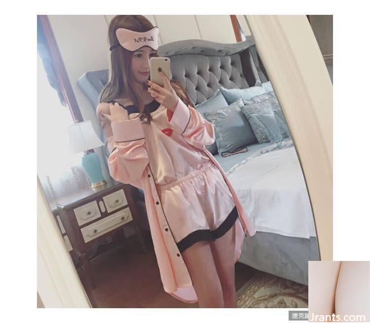 Bà chủ G-cup ~ Liu Liuning ~ selfie bikini đỏ nóng bỏng với vòng nâng tập trung và bộ ngực đẹp quá đầy đặn (69P) - Ảnh 60