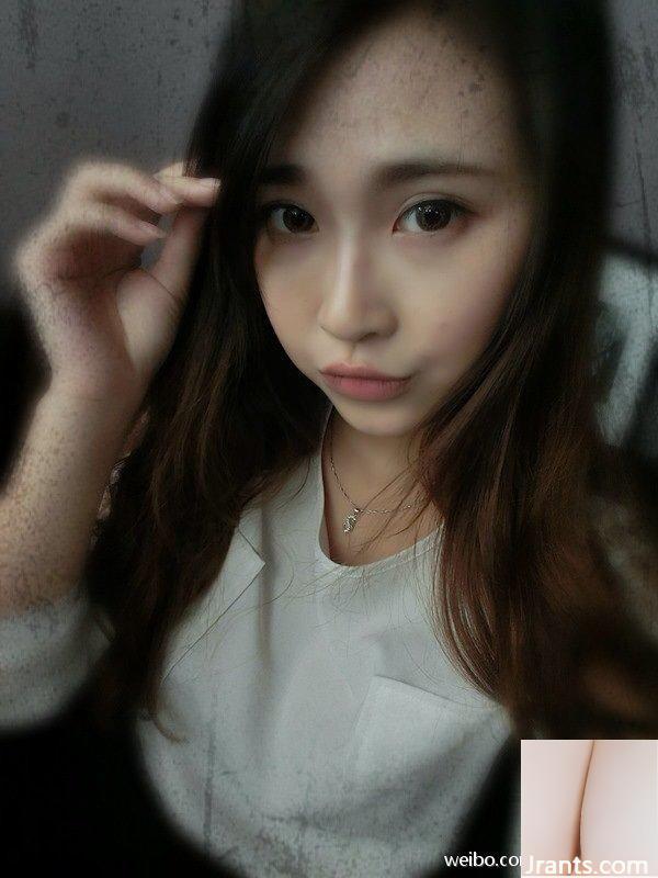 Với dáng người kiêu hãnh ~ Hu Qiqi B (48P) - Ảnh 46