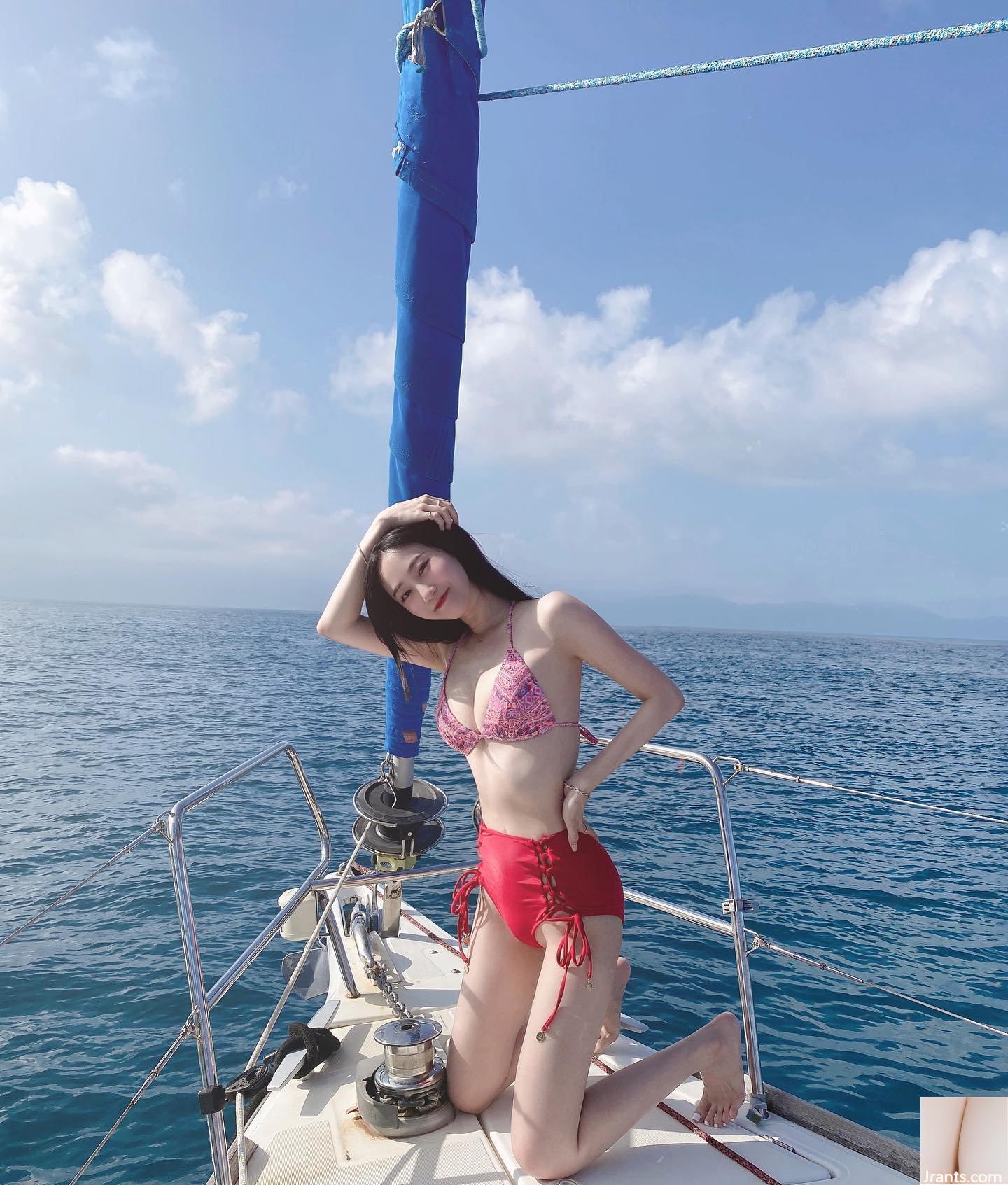 Vẻ đẹp thanh lịch của yêu tinh thế giới loài người “verakaooo” nghiêng đầu đáng yêu (12P)