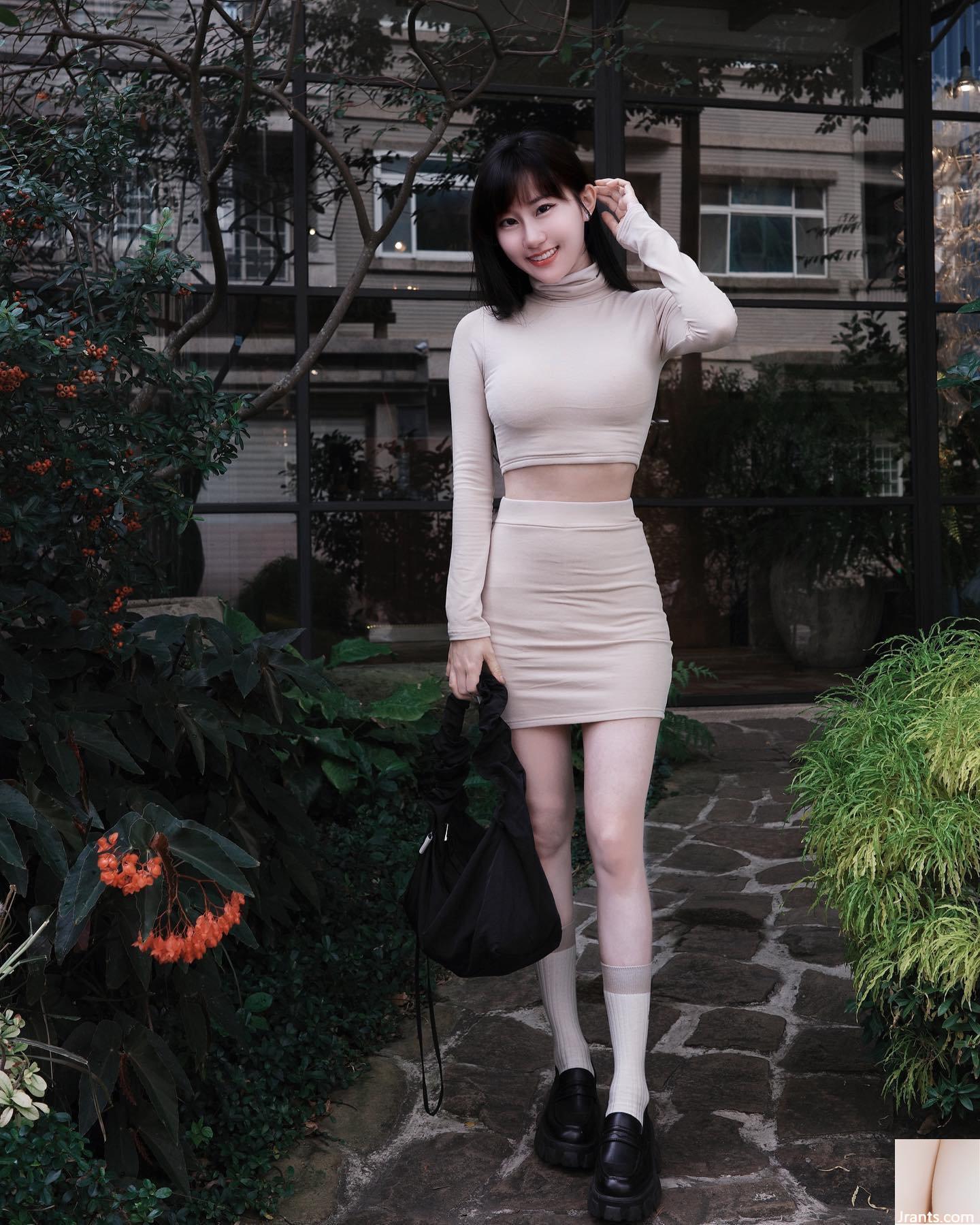 Vẻ đẹp thanh lịch của yêu tinh thế giới loài người “verakaooo” nghiêng đầu đáng yêu (12P) - Ảnh 4