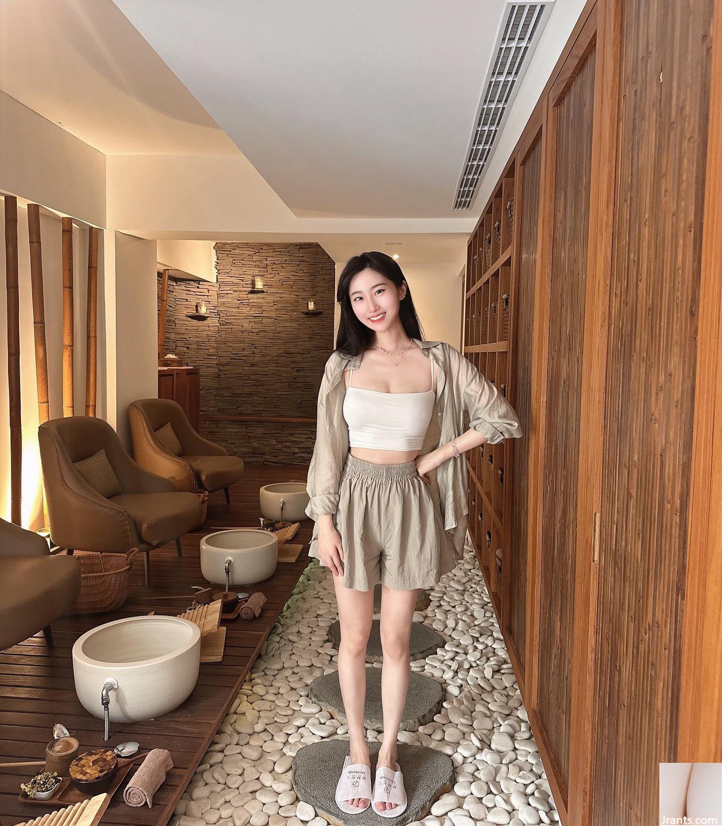 Vẻ đẹp thanh lịch của yêu tinh thế giới loài người “verakaooo” nghiêng đầu đáng yêu (12P) - Ảnh 7