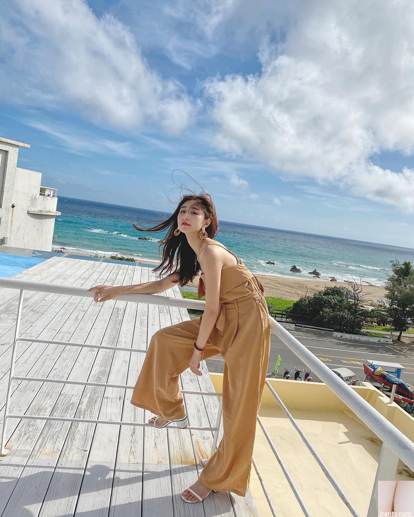 Cặp đùi trắng nõn nõn nà “KIVI Li Yun” có khuôn mặt xinh đẹp như thiên thần, táo bạo chụp ảnh nơi hoang dã (13P) - Ảnh 13