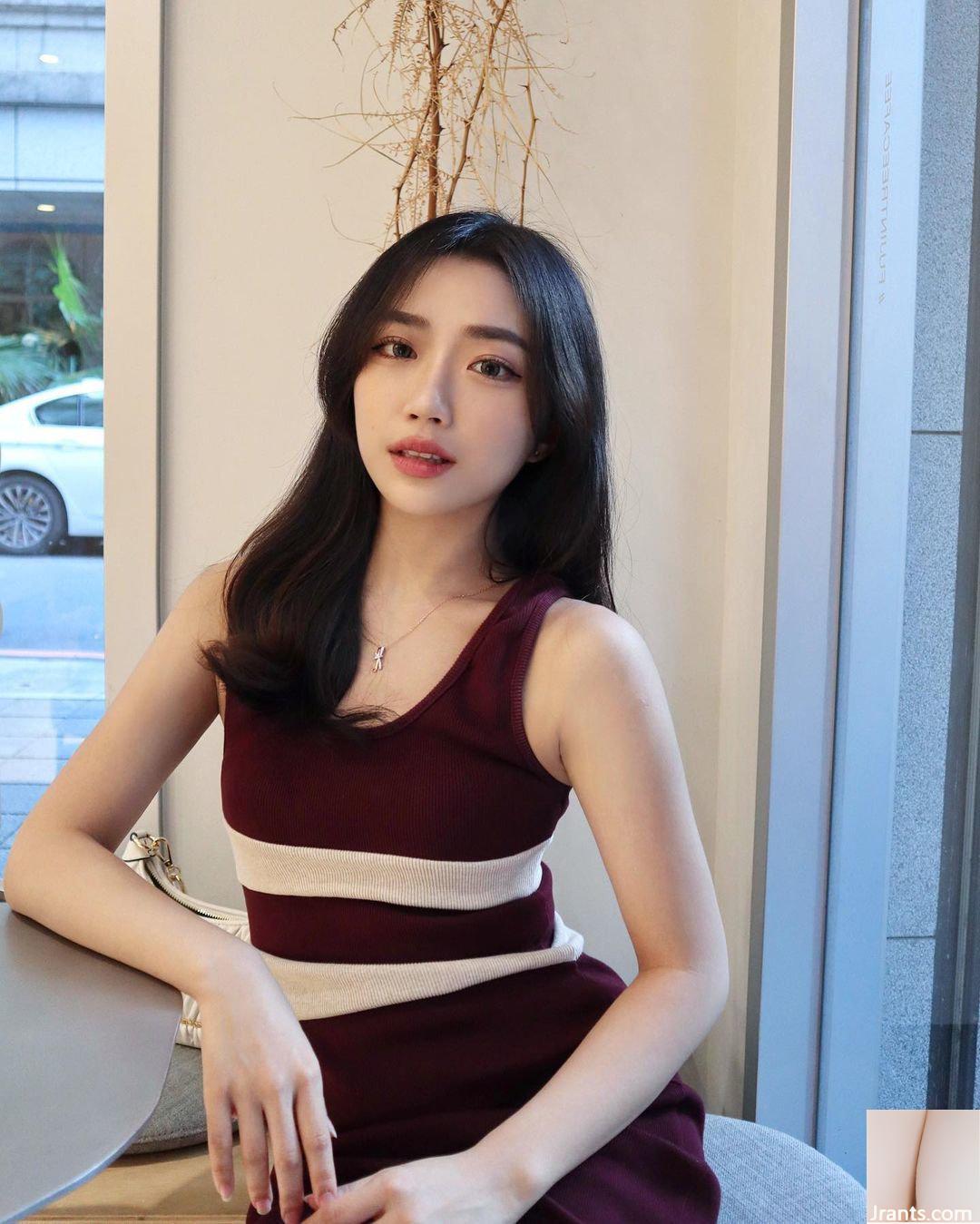 Đường cong vòng eo thon gọn của hot girl “Vivian” khiến fan chảy nước miếng ngay từ cái nhìn đầu tiên (10P) - Ảnh 9