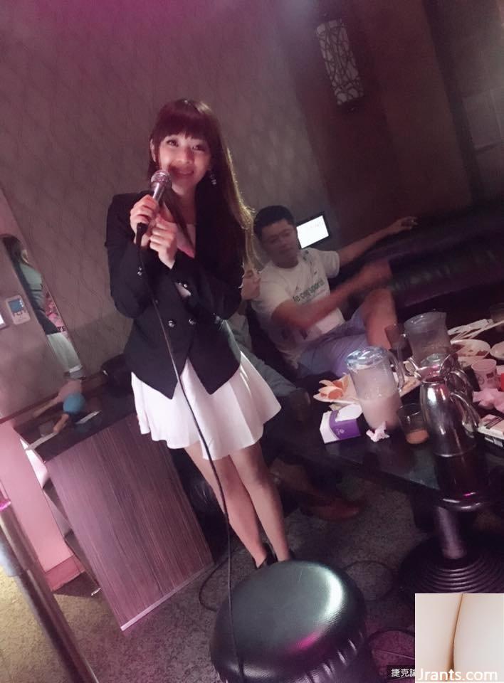 Tư vấn tài chính Cô gái xinh đẹp 32D~Xiangmi (Cheng Xiangting)~Bikini gợi cảm Show Sparks Hot Career Line (29P) - Ảnh 23