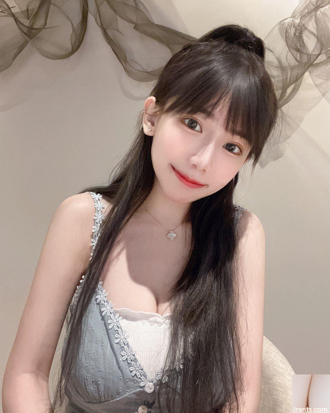 Hot girl phát sóng trực tiếp “Li Yunfei” để lộ bộ ngực gợi cảm và sữa thơm (10P) - Ảnh 5