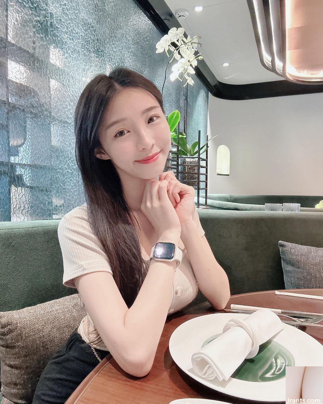 Làn da trắng nõn của “Cai Fanfan” lộ ảnh riêng tư nóng bỏng thuần khiết và gợi cảm (10P) - Ảnh 10