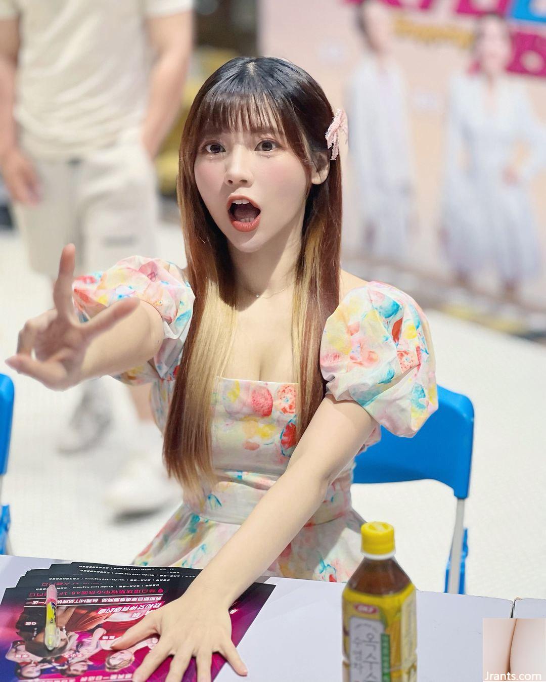 “Yu Xiaowen” Sự tương phản tuyệt vời giữa vẻ ngoài trẻ con bất chấp tuổi tác và thân hình nóng bỏng (10P) - Ảnh 4