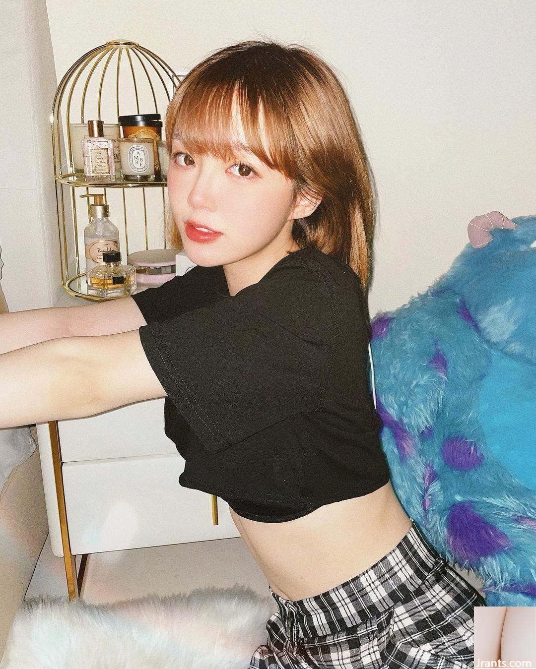 Cô nàng quyến rũ “Ninizi” xinh đẹp tự nhiên với bộ ngực trắng nõn và siêu nuột nà (10P) - Ảnh 9