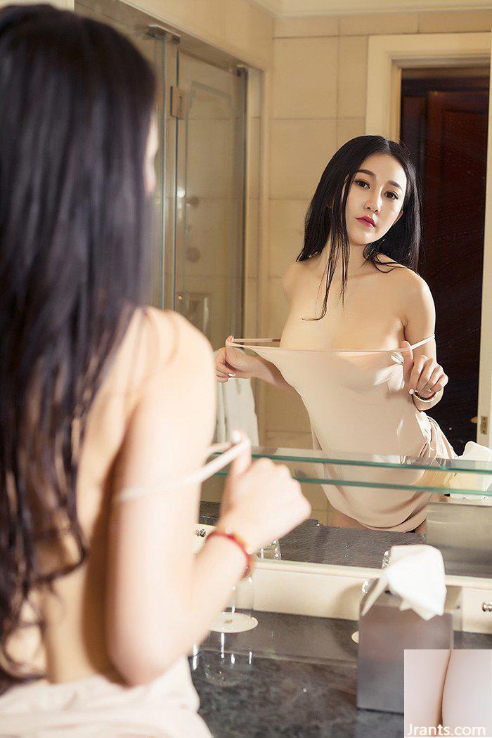 Bóng của người mẫu trẻ bán khỏa thân trong váy ngủ, khoe bộ ngực khủng đầy quyến rũ (41P) - Ảnh 14