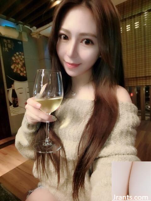 Em gái ngực D xinh đẹp du lịch Kenting ~Katy Hung ~ Bộ ngực khủng lộ ra ngoài, bắt mắt (37P) - Ảnh 3