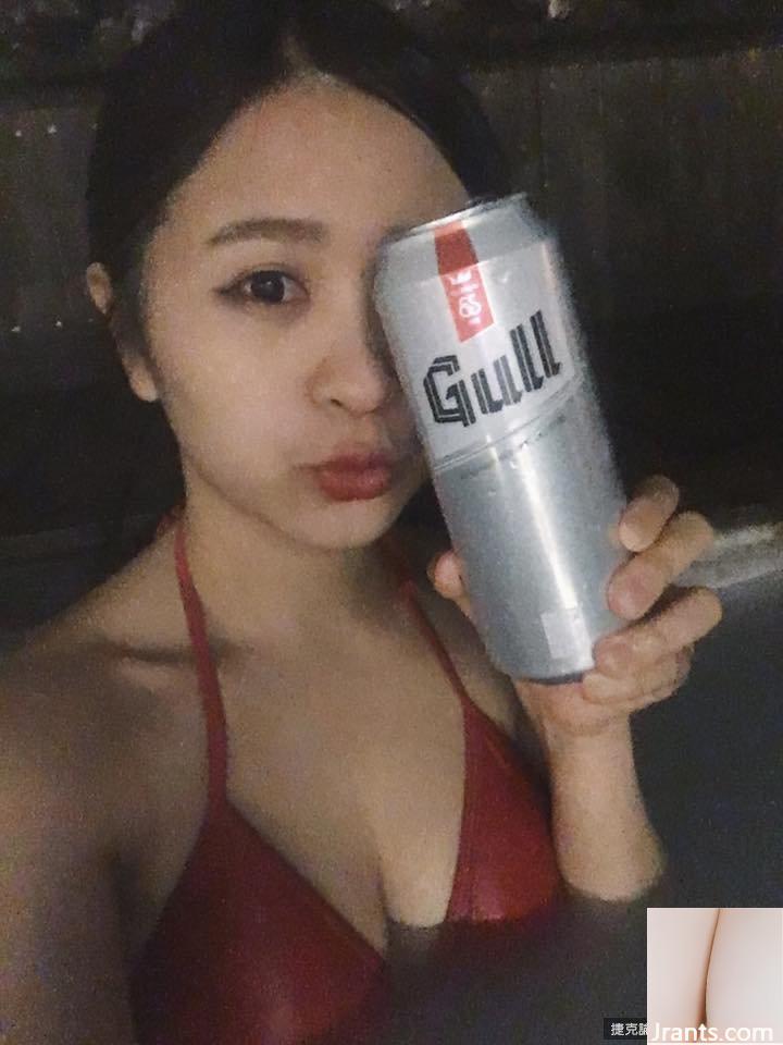 Một cô gái xinh đẹp với bộ ngực 34E ~ Quanquan (Guo Yanling) ~ Mặc bikini ngâm mình trong suối nước nóng và uống rượu trong khách sạn Iceland (? Siêu thoải mái (38P) - Ảnh 13