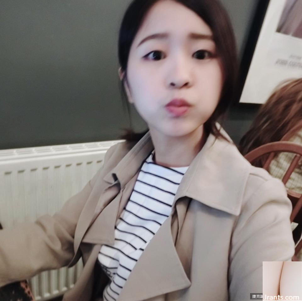 Một cô gái xinh đẹp với bộ ngực 34E ~ Quanquan (Guo Yanling) ~ Mặc bikini ngâm mình trong suối nước nóng và uống rượu trong khách sạn Iceland (? Siêu thoải mái (38P) - Ảnh 20