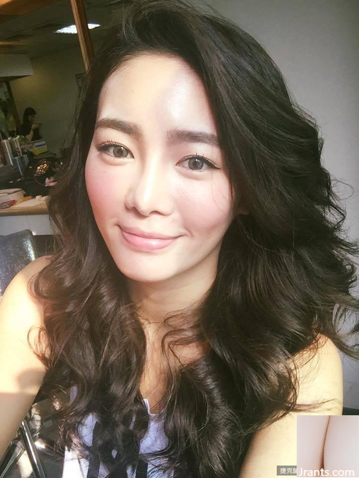 Hot girl chân dài Shu Zichen với hình chữ V khoét sâu kéo dài đến rốn đứng lộn ngược trên lưng ngựa trên bãi biển (48P) - Ảnh 8