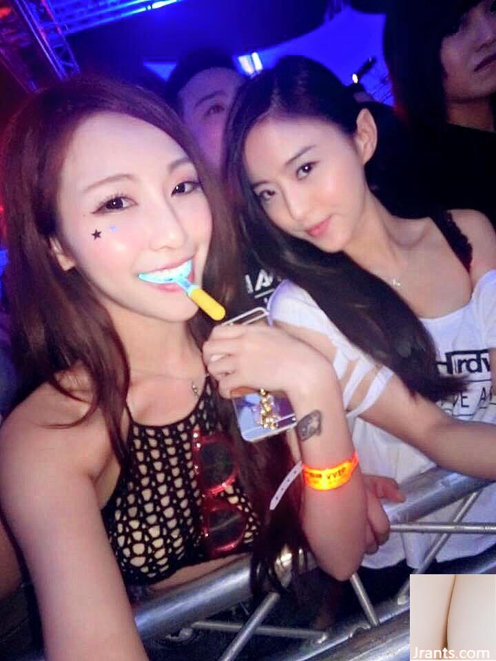 Cô gái nóng bỏng và quyến rũ 32C với đôi chân đẹp ~ Gong Yingxuan ~ Ảnh selfie ngực khủng trong bộ bikini đen khiến bãi biển đẹp tức thì (38P) - Ảnh 7