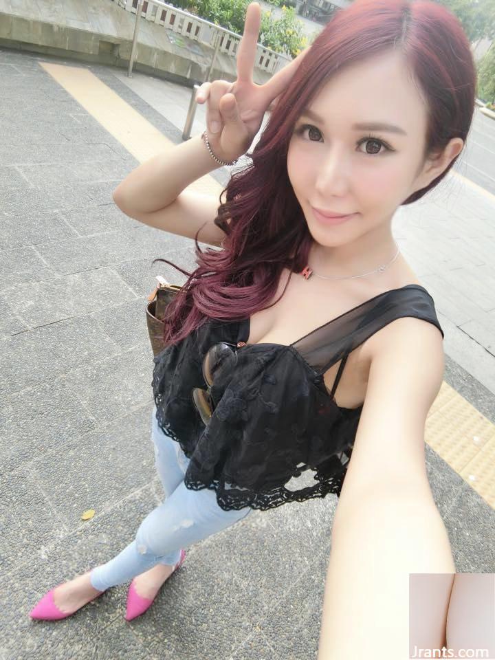 Cô gái nghiệp dư với bộ ngực cúp E ~ Zhan Wanyi ~ chụp ảnh tự sướng trong bộ vest cắt sâu trong xe, để lộ bộ ngực trắng ngần (35P) - Ảnh 26