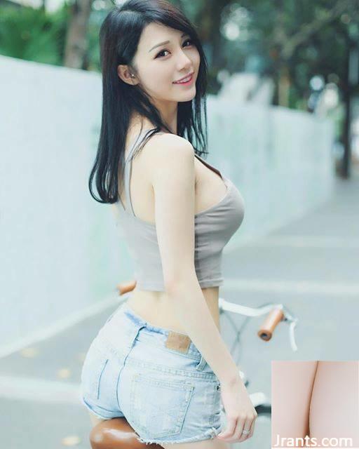 Cô gái xinh đẹp với thân hình đáng kinh ngạc, đôi chân đẹp, khuôn mặt và vòng eo thon, làn da trắng và đôi mắt điện ~ Crystal Lee ~ Làm sao tôi có thể đứng được khi đi xe đạp như thế này (55P) - Ảnh 15