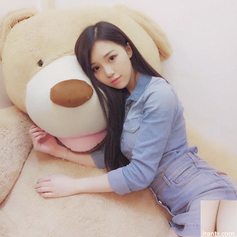 Cô gái xinh đẹp với thân hình đáng kinh ngạc, đôi chân đẹp, khuôn mặt và vòng eo thon, làn da trắng và đôi mắt điện ~ Crystal Lee ~ Làm sao tôi có thể đứng được khi đi xe đạp như thế này (55P) - Ảnh 21