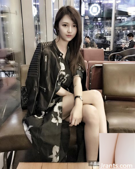 Cô gái xinh đẹp với thân hình đáng kinh ngạc, đôi chân đẹp, khuôn mặt và vòng eo thon, làn da trắng và đôi mắt điện ~ Crystal Lee ~ Làm sao tôi có thể đứng được khi đi xe đạp như thế này (55P) - Ảnh 3