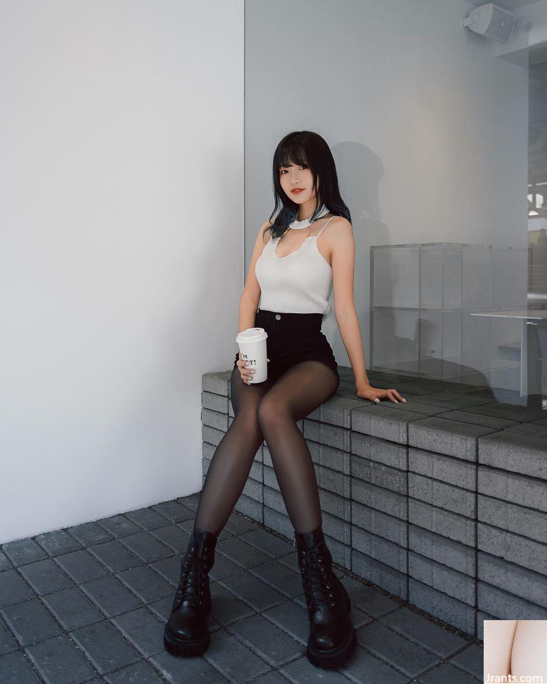 Người mẫu trẻ thanh lịch “Asi” có dáng người xinh đẹp và quyến rũ vô số người hâm mộ không thể cưỡng lại sự quyến rũ (10P - Ảnh 2