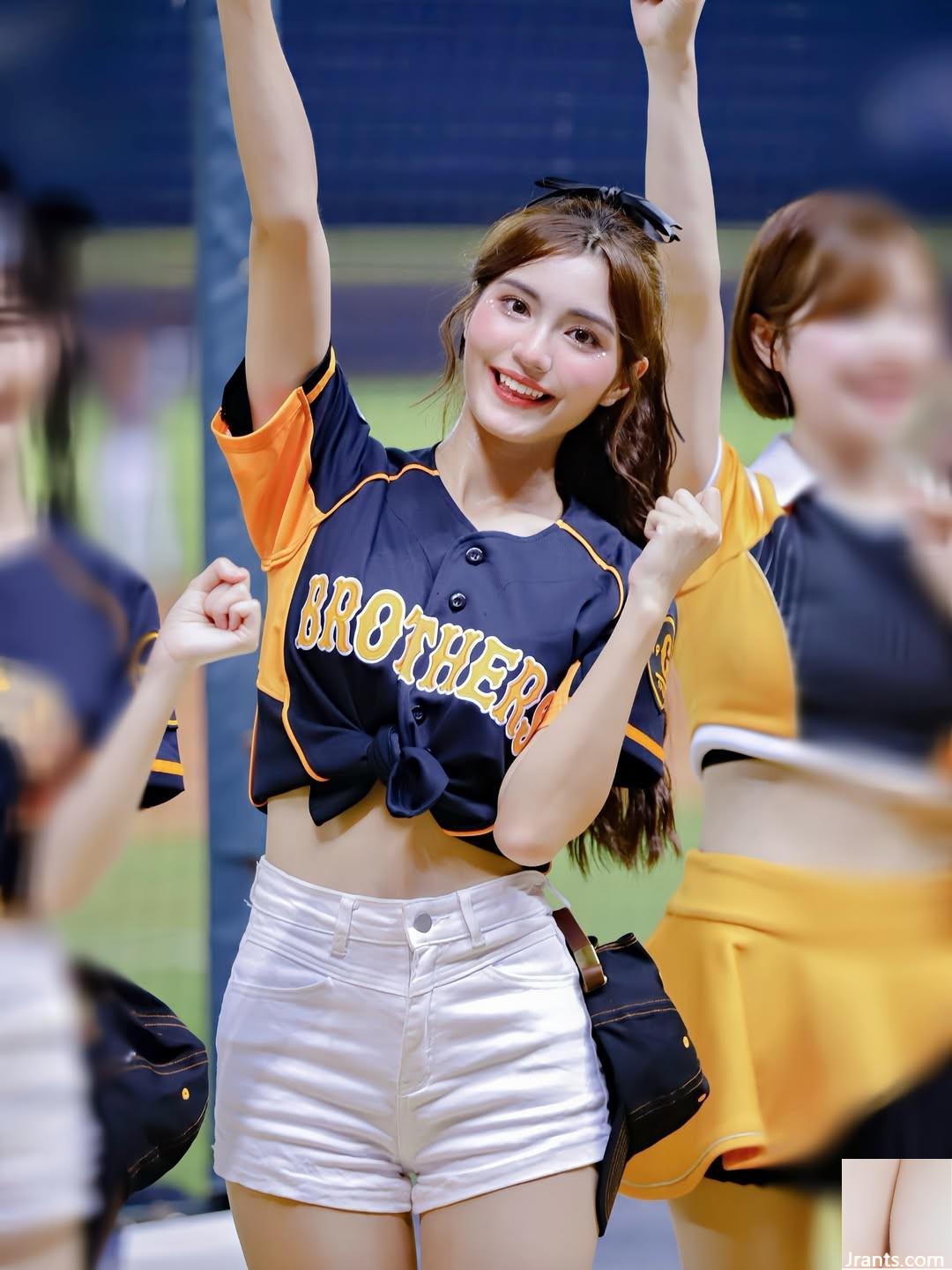 “Sasha” sở hữu thân hình cực chuẩn với tỷ lệ hoàn hảo không thể chê vào đâu được (10P)