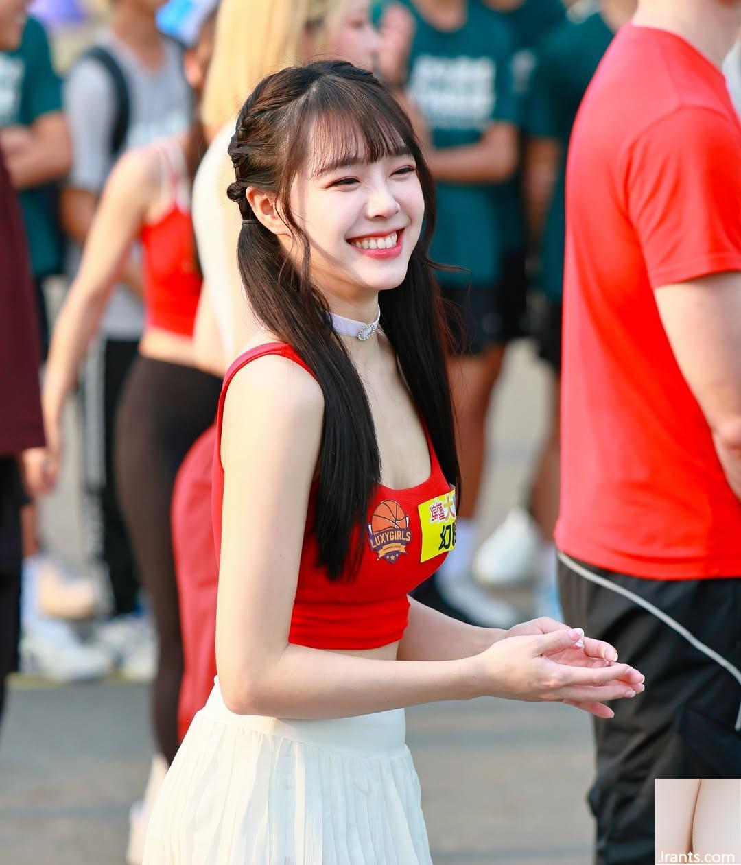 Vòng một nóng bỏng của “Xi Xi” thổi bùng và vóc dáng gợi cảm khiến dân tình phát cuồng (10P)