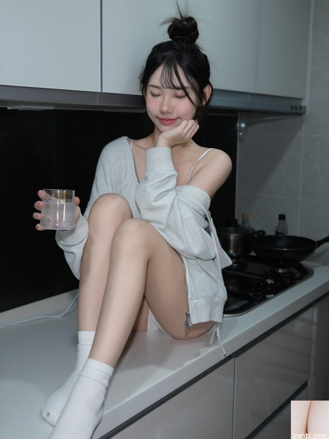 Nụ cười ngọt ngào của “Yixuan” thật quyến rũ, thân hình trắng trẻo dịu dàng làm say lòng người (10P) - Ảnh 4