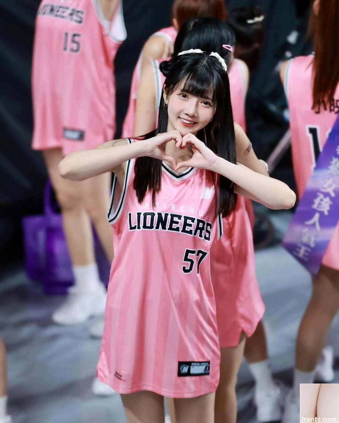 Đôi mắt to, sâu và dáng người gợi cảm của “Yi Chen” sẽ quyến rũ trái tim bạn (10P) - Ảnh 8