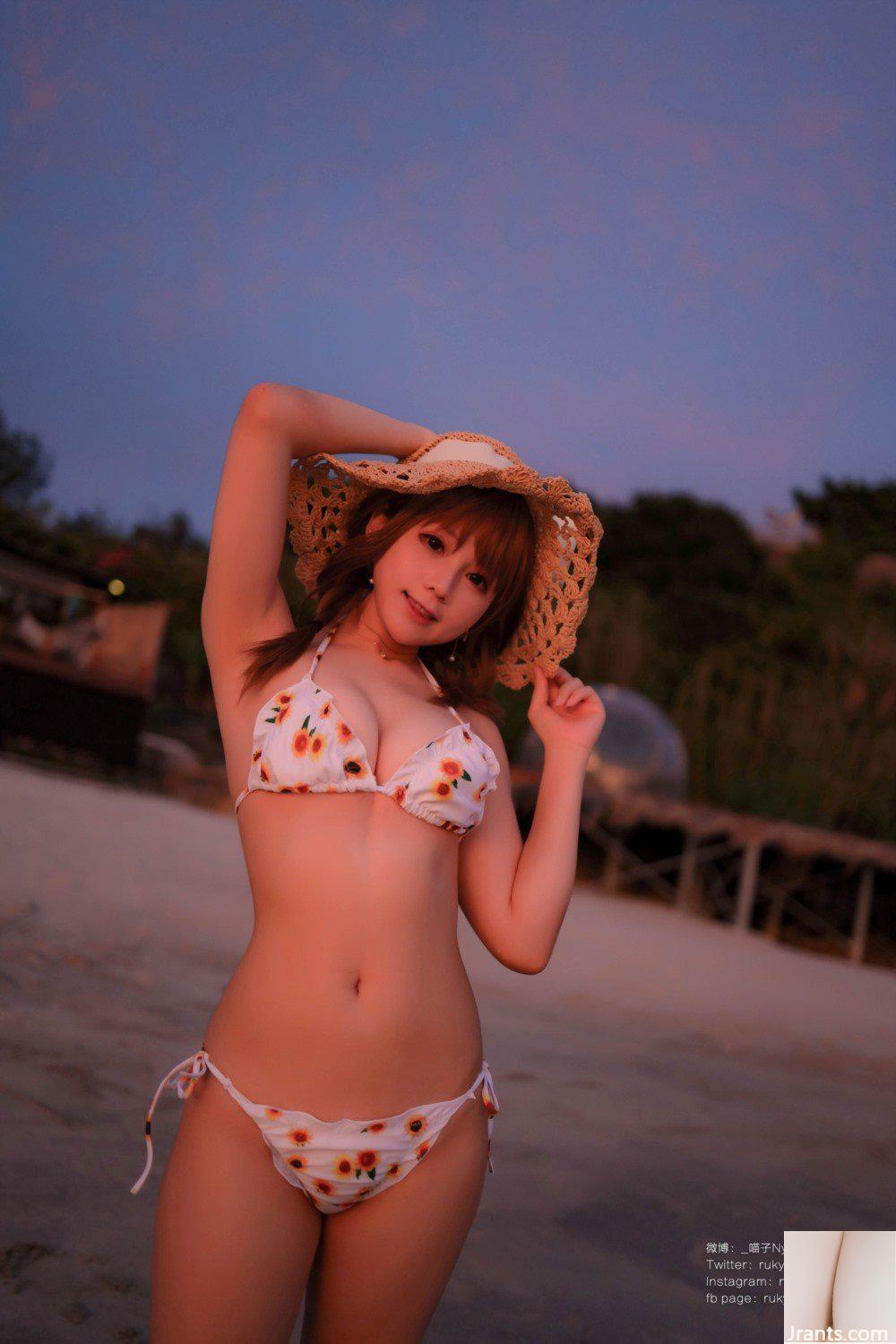 (Nyako) Bikini hướng dương (66P) - Ảnh 19