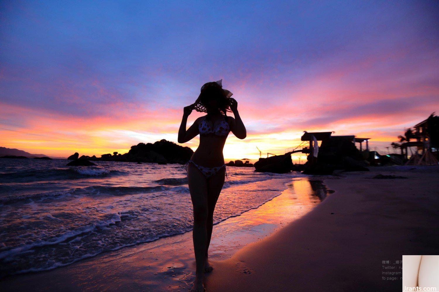 (Nyako) Bikini hướng dương (66P) - Ảnh 20