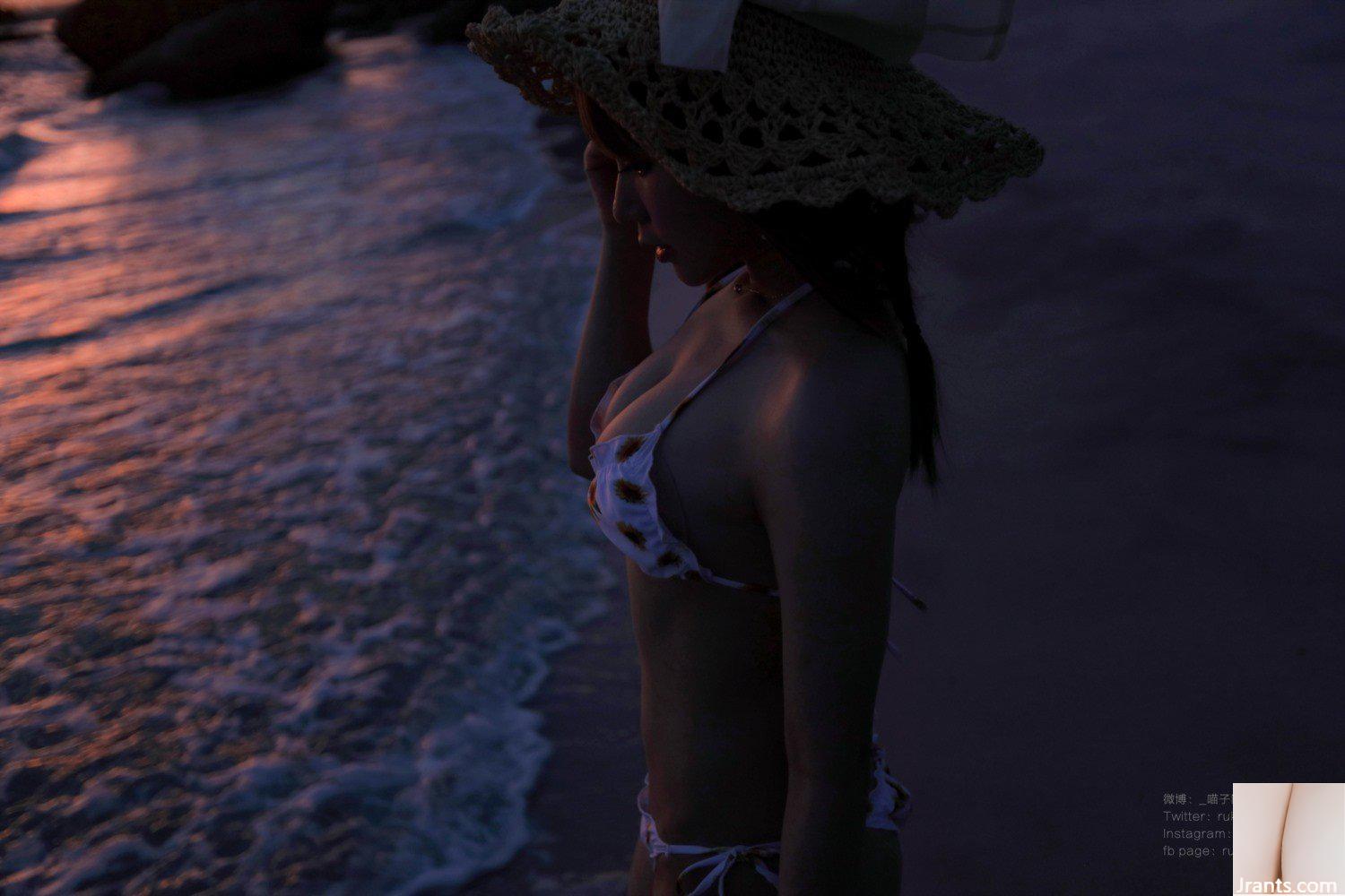 (Nyako) Bikini hướng dương (66P) - Ảnh 24