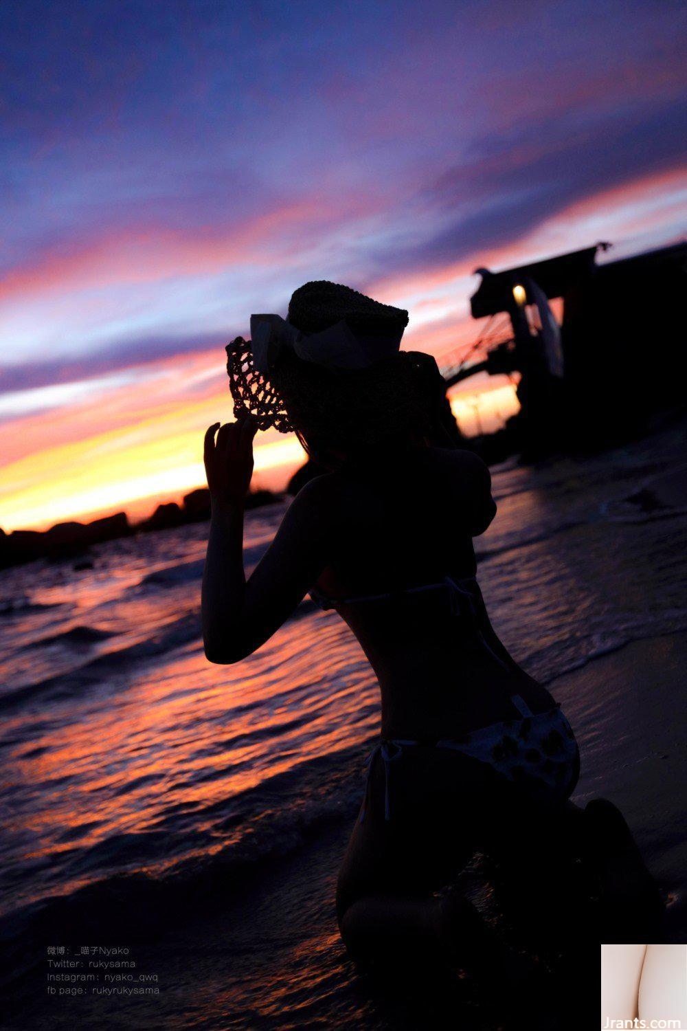 (Nyako) Bikini hướng dương (66P) - Ảnh 26