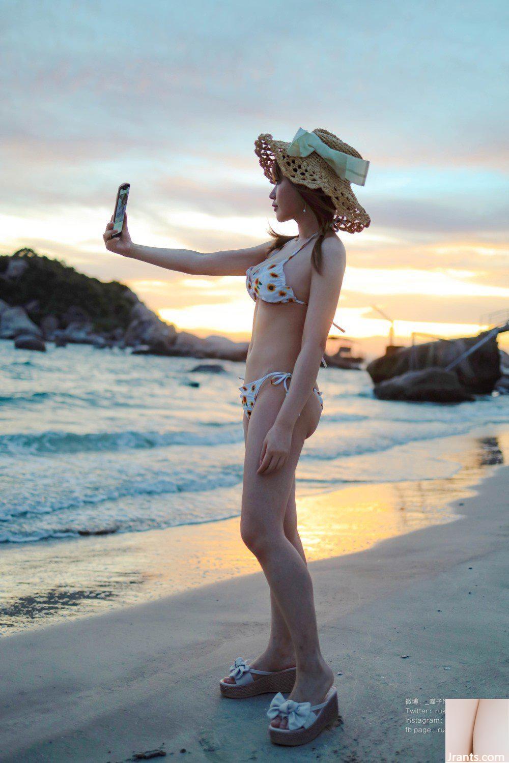 (Nyako) Bikini hướng dương (66P) - Ảnh 50