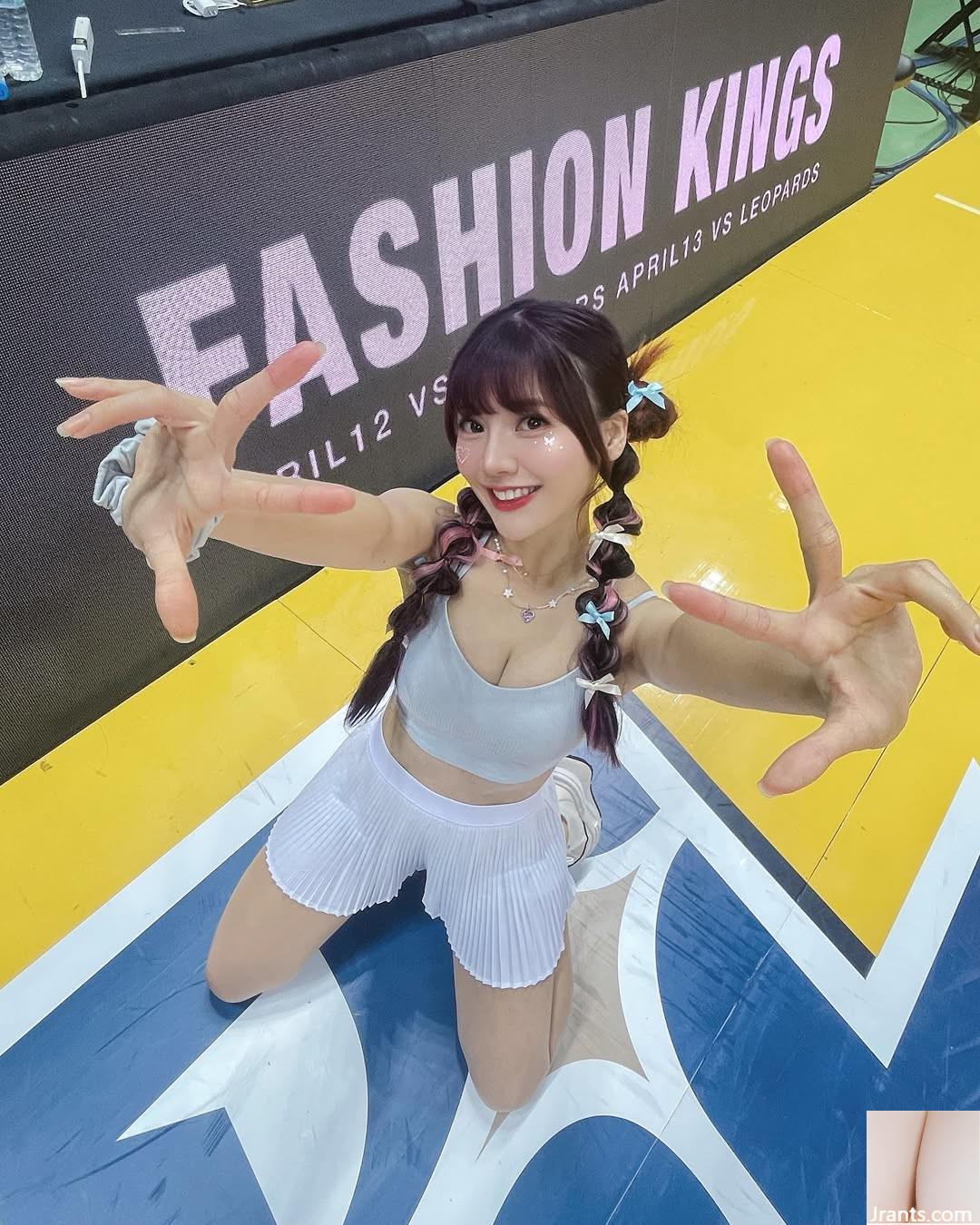 “Yu Xiaowen” nóng bỏng, bụ bẫm và đầy cám dỗ (10P) - Ảnh 9