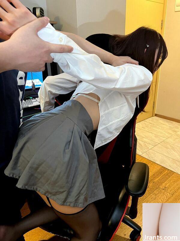 Đó là A'Zhu, “Cám dỗ quán cà phê Internet” (27P) - Ảnh 23