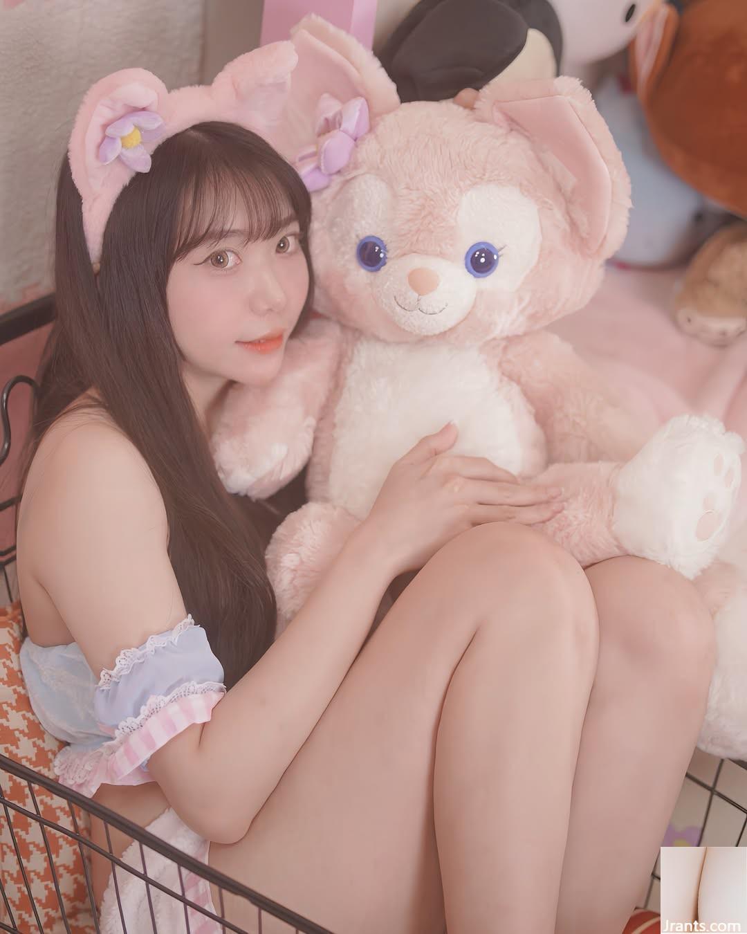 “妘伟yunwei” nóng bỏng đầy cám dỗ và bộ ngực quá săn chắc (10P) - Ảnh 4